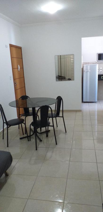 Apartamento No Canto Do Forte, Wi-Fi, Estacionamento Gratuito E Churrasqueira ปรายากรันเด ภายนอก รูปภาพ