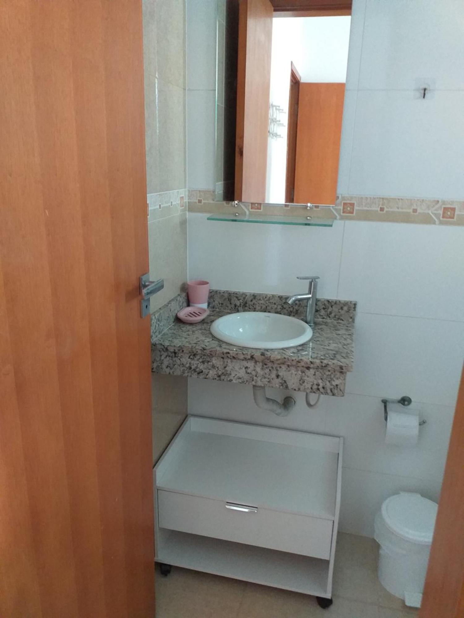 Apartamento No Canto Do Forte, Wi-Fi, Estacionamento Gratuito E Churrasqueira ปรายากรันเด ภายนอก รูปภาพ