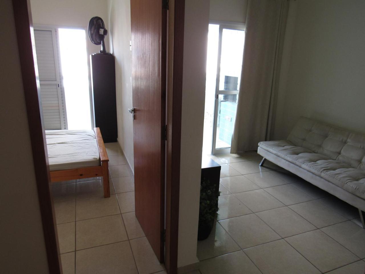 Apartamento No Canto Do Forte, Wi-Fi, Estacionamento Gratuito E Churrasqueira ปรายากรันเด ภายนอก รูปภาพ