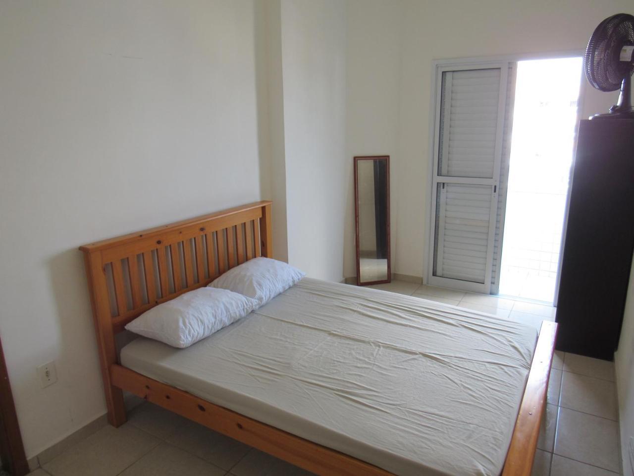 Apartamento No Canto Do Forte, Wi-Fi, Estacionamento Gratuito E Churrasqueira ปรายากรันเด ภายนอก รูปภาพ